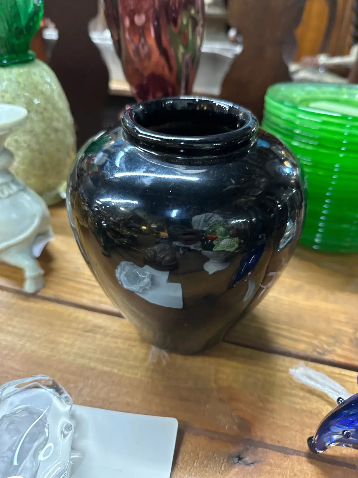Small Black Laquered Inlaid Vase 1