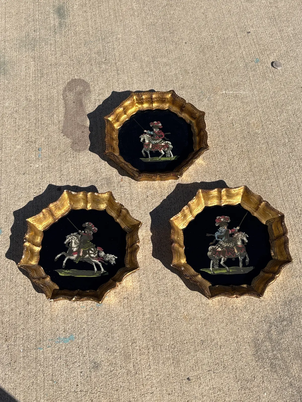 Set Of 3 Reverse Painted Calvary Men In Gilt Florentine Frames 1