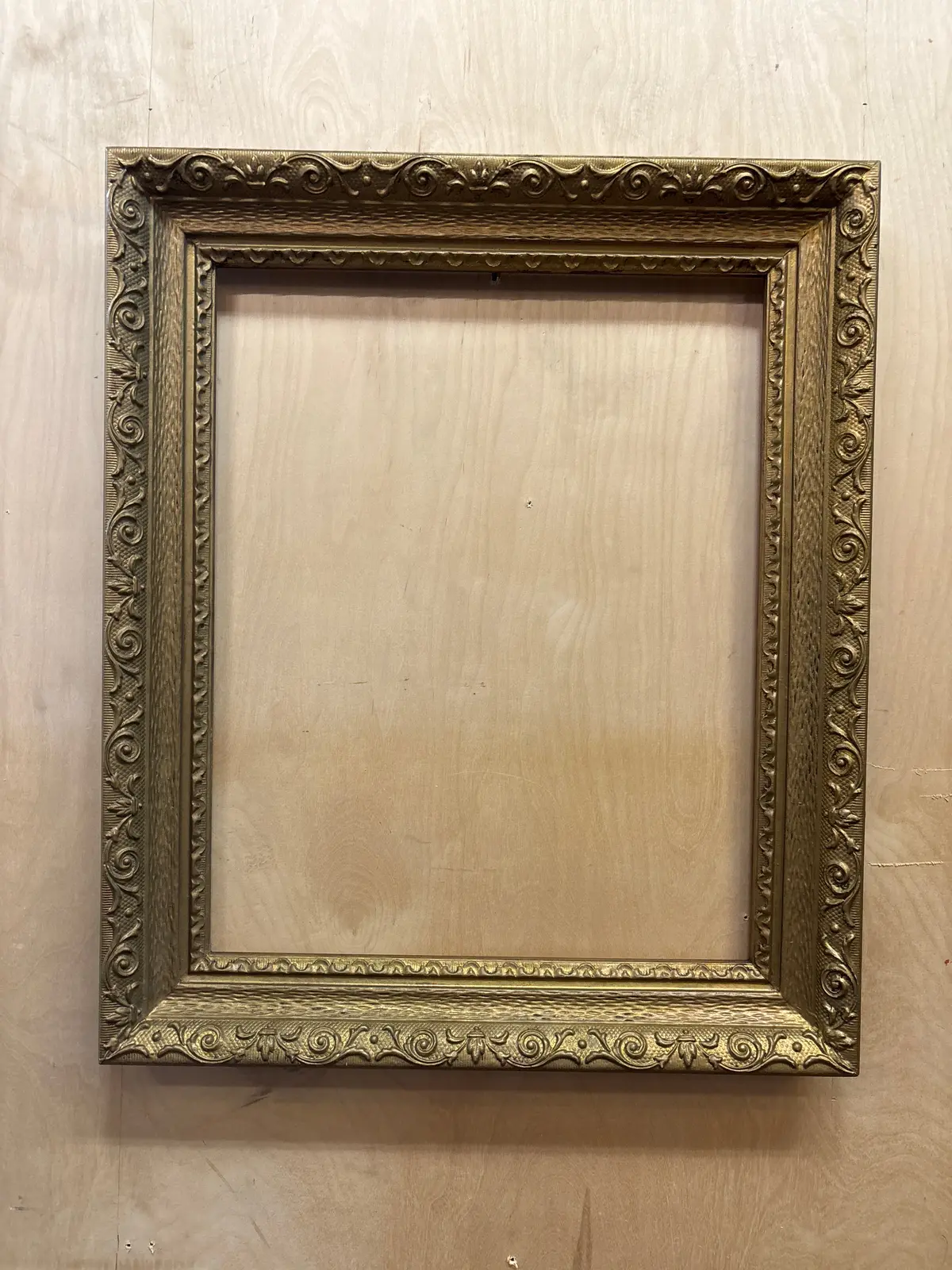 Small Ornate Gold Frame 1