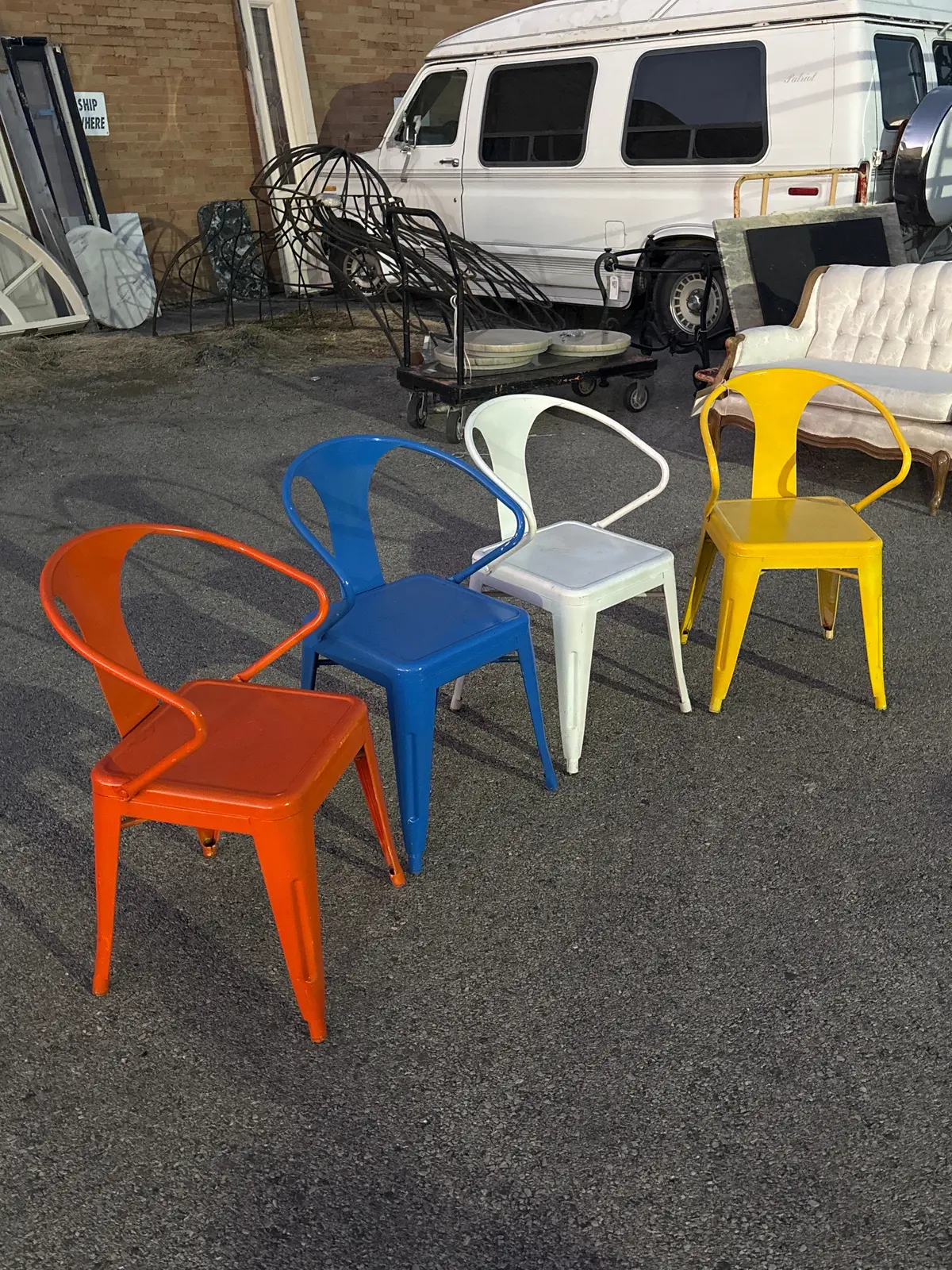 Set Of 4 Colorful Metal Chairs 1