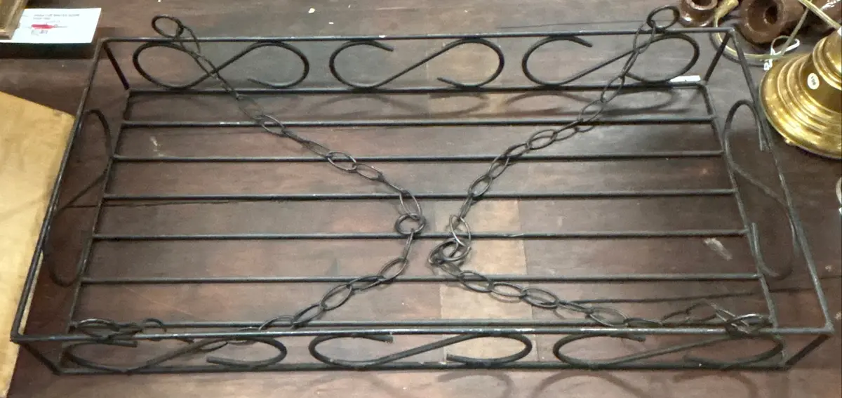 Black Metal Pot Holder 1