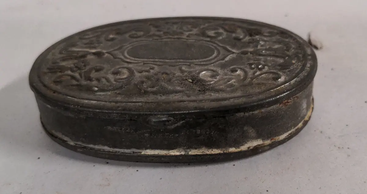 Tiny Tin Oval Box 1
