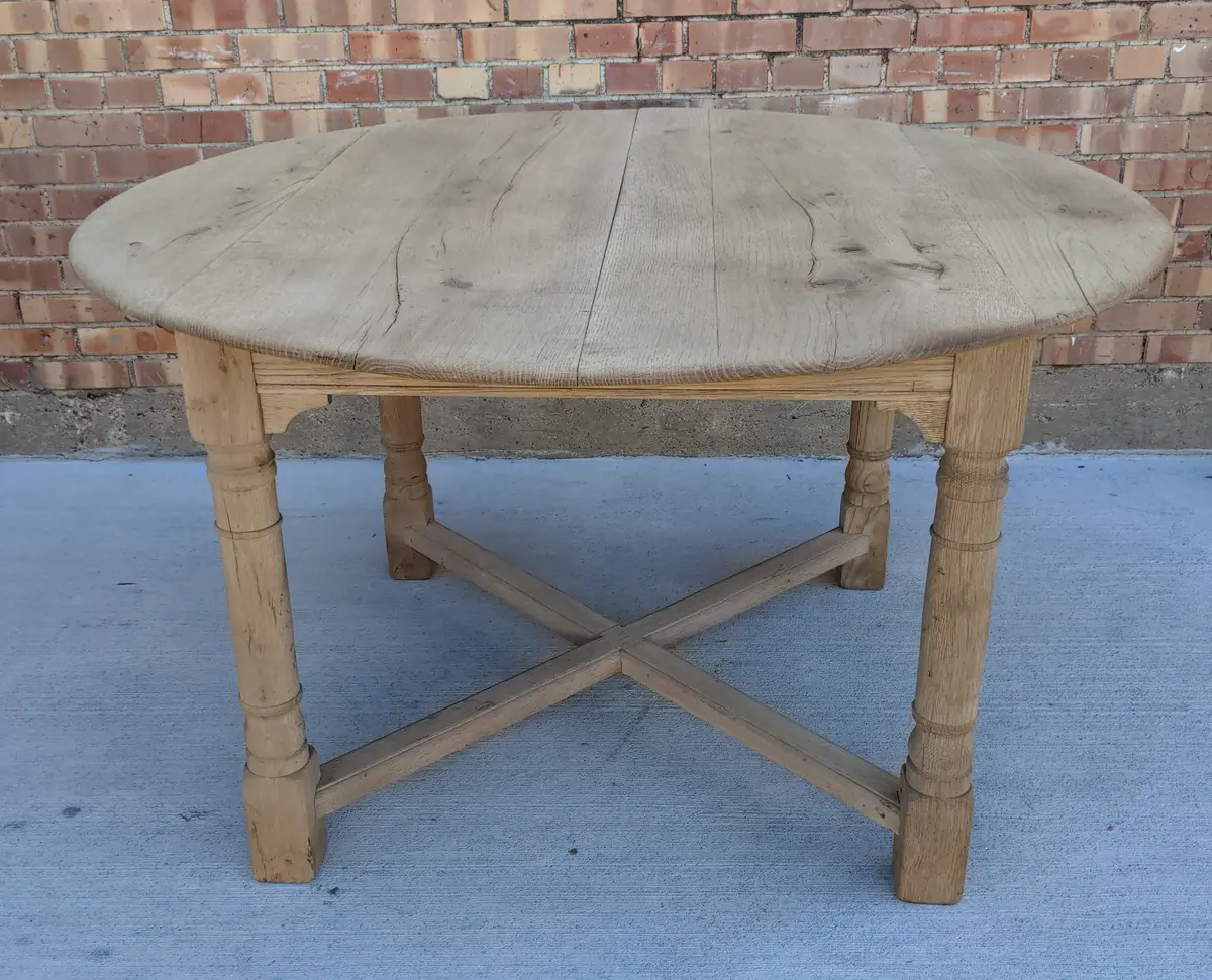 Rustic Raw Oak Round Table With Two Leaves 1