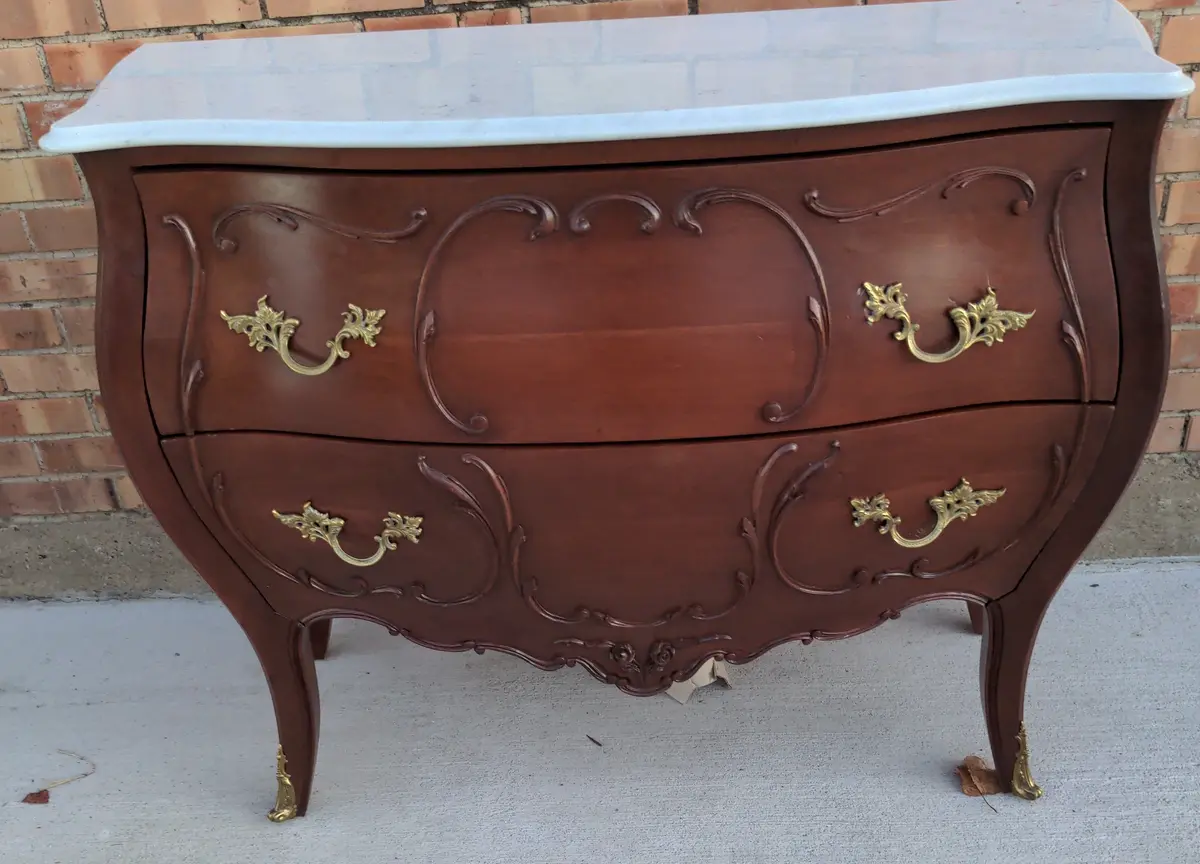 Mahogany Bombe Chest With Marble Top And Ormolu 1