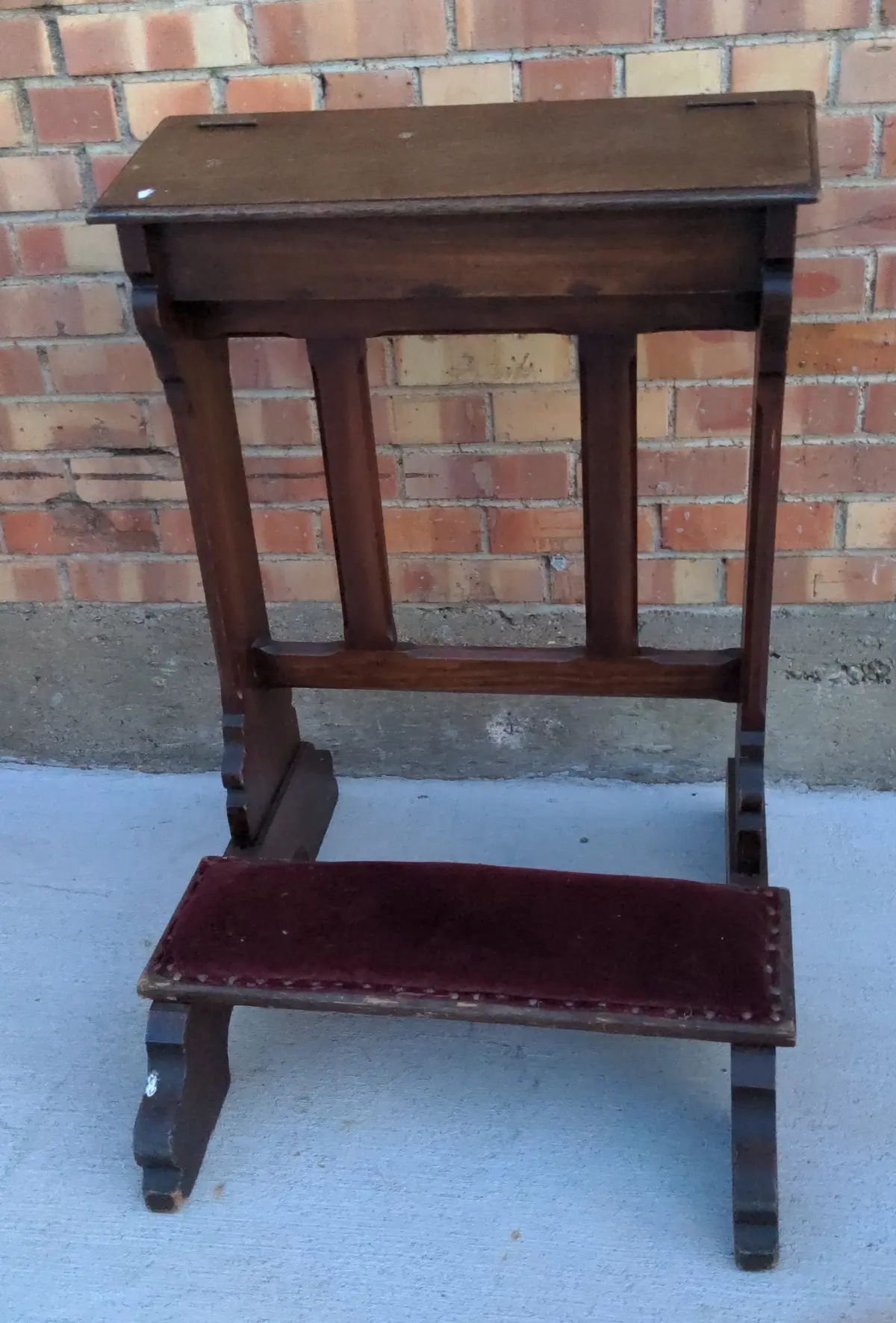 French Oak Kneeler 1