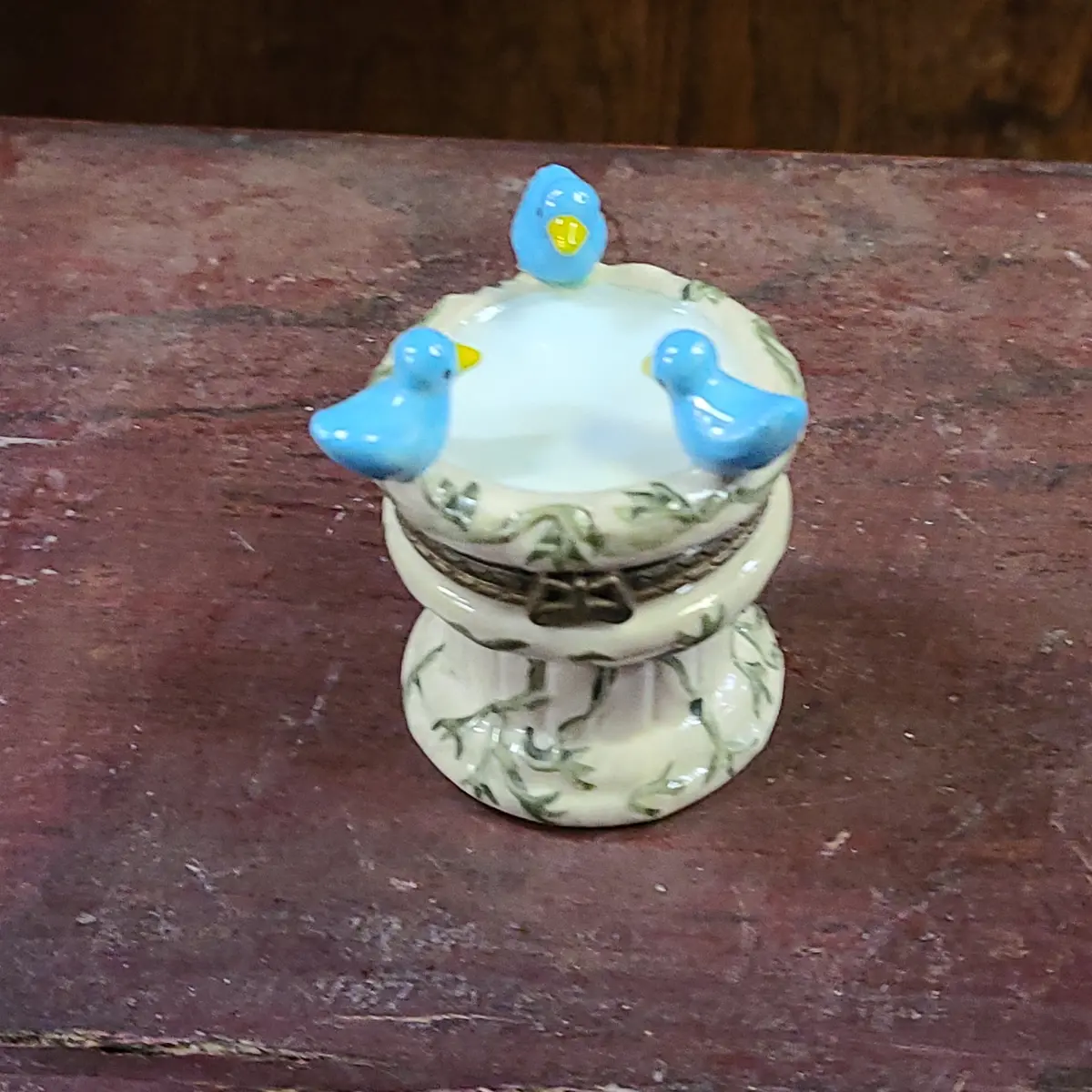 Tiny Bird Bath Box Not Old 1