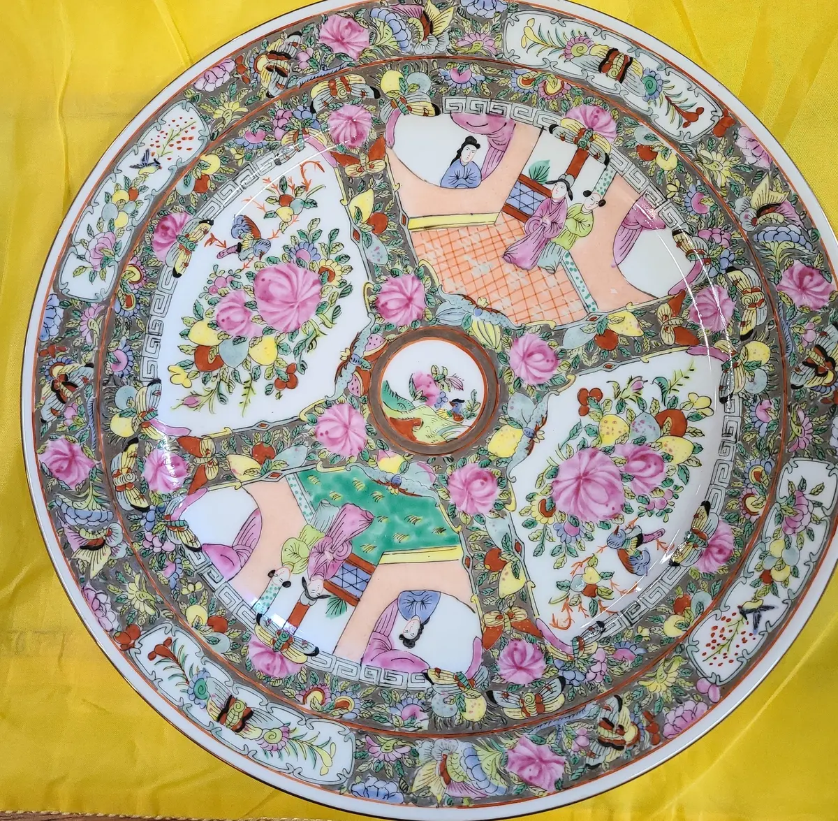 9" Rose Medallion Dinner Plate 1