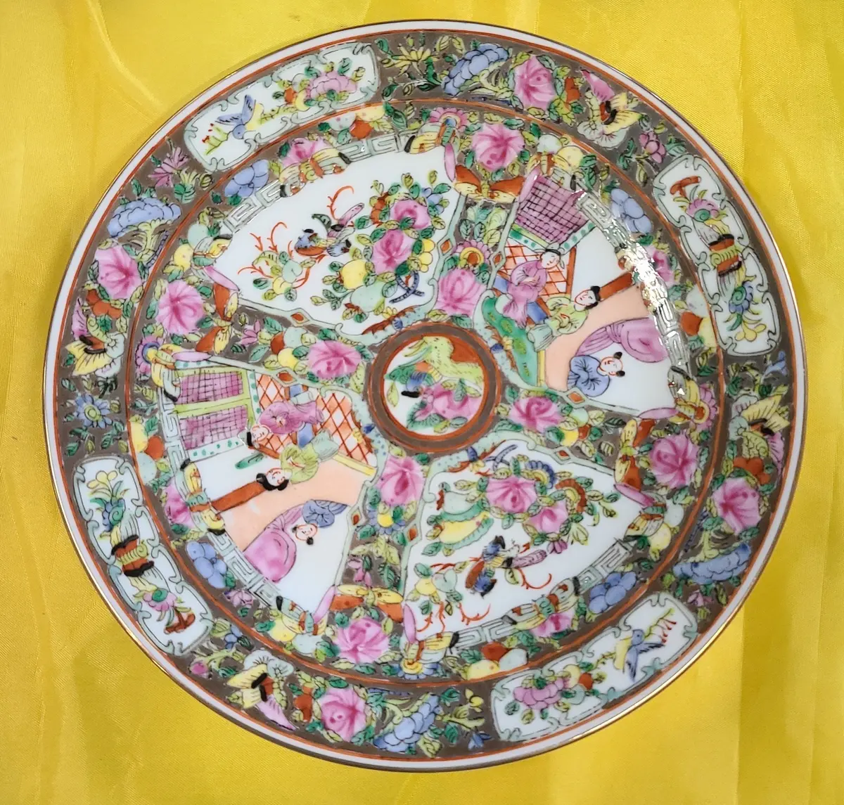 Rose Medallion 7' Dessert Plate 1