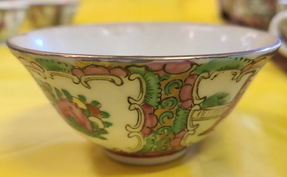 Tiny Rose Medallion Bowl 1