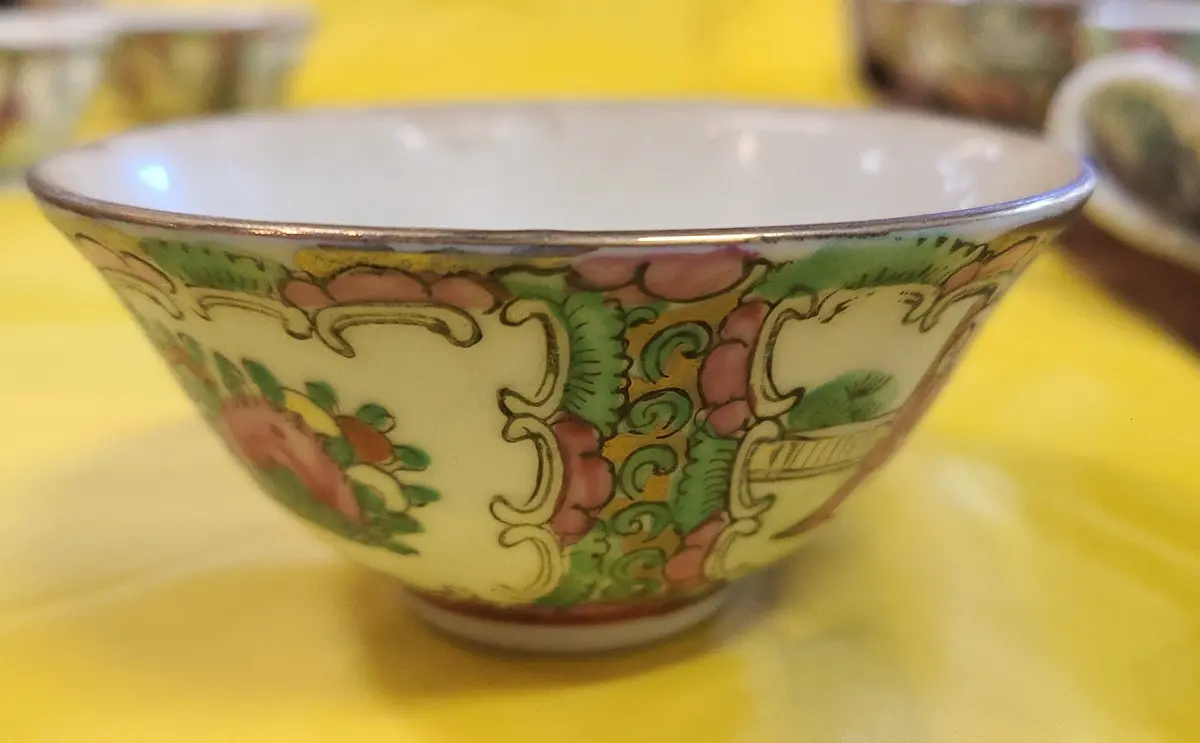 Tiny Rose Medallion Bowl 1