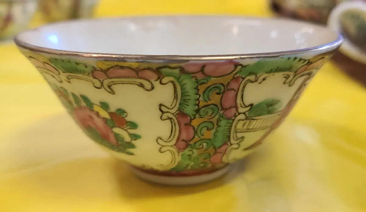 Tiny Rose Medallion Bowl 1