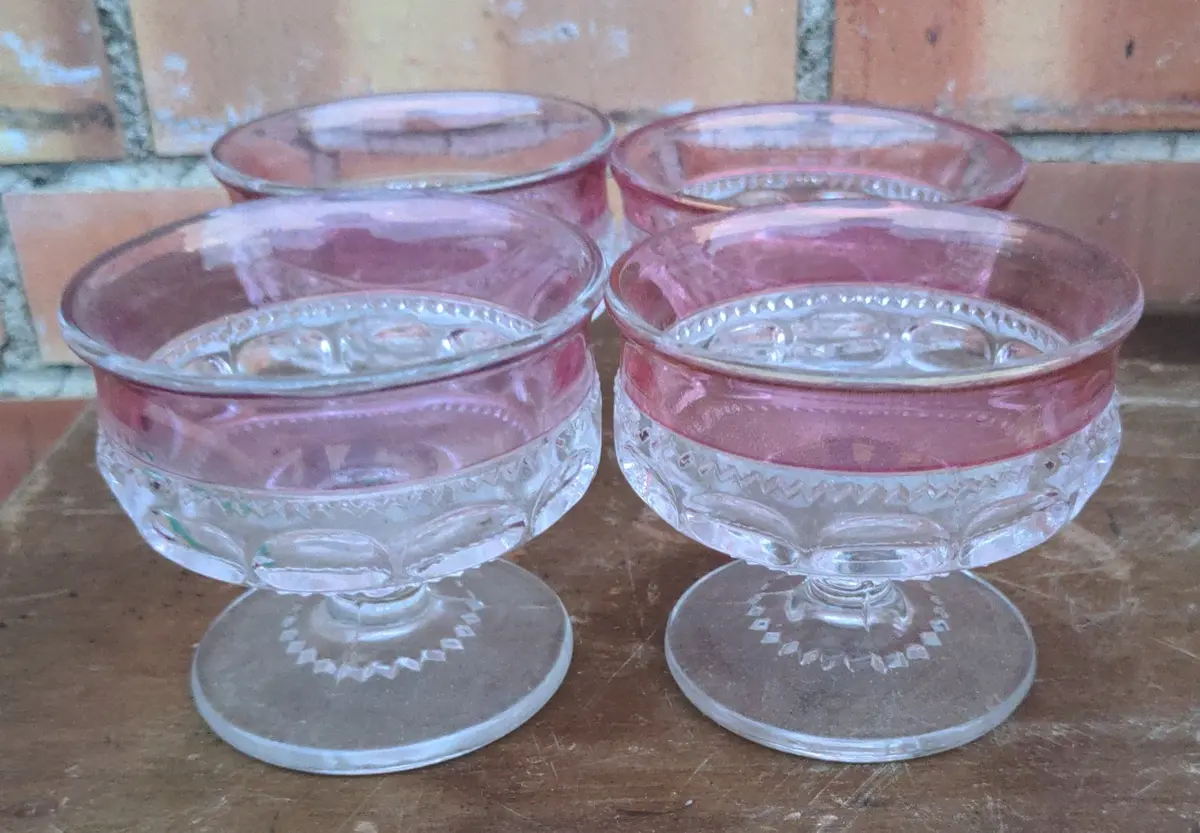 Set Of 4 Cranberry Glass Sherberts 1