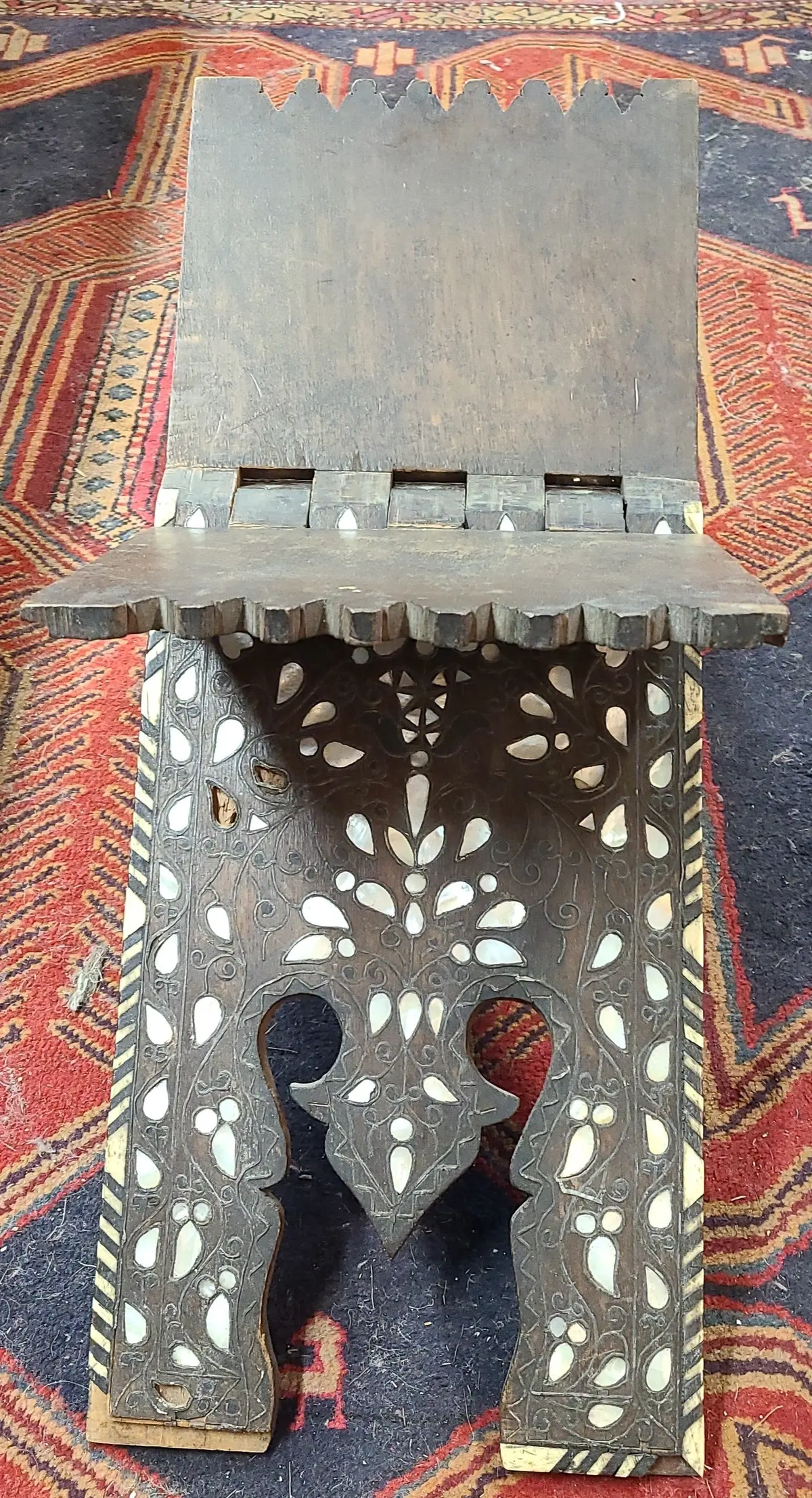 Inlaid Qur'an Stand 1