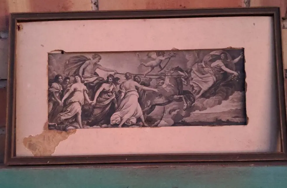 Horizontal Classical Print As Found 1