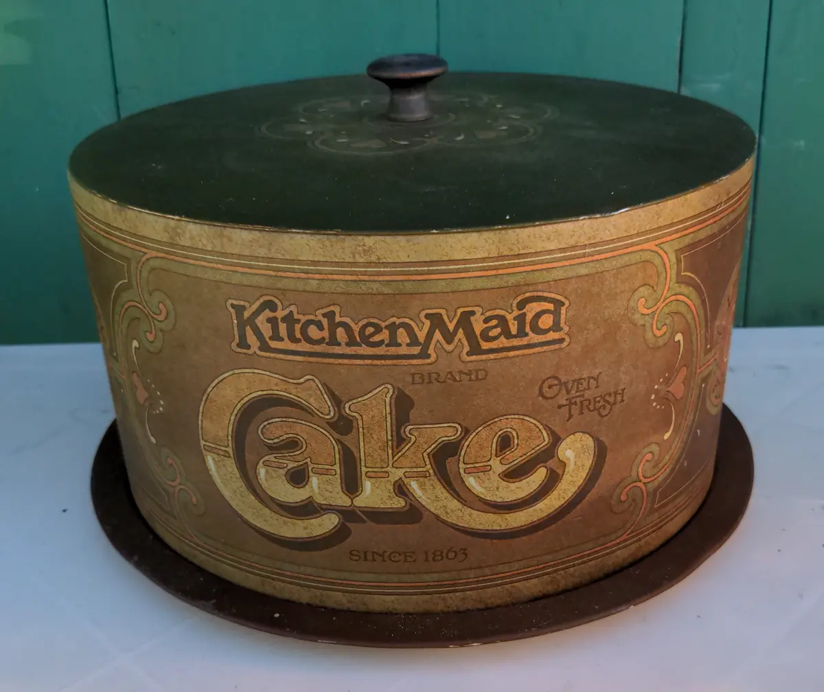 10" Cake Plate With Cover 1