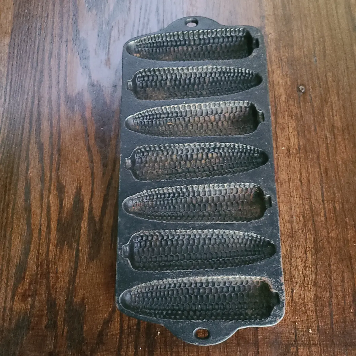 Iron Cornbread Pan 1