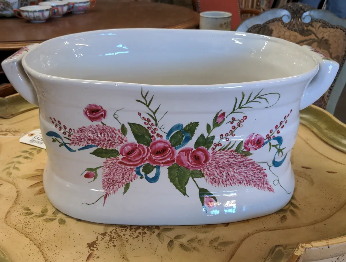 White Oval Floral Footbath 1