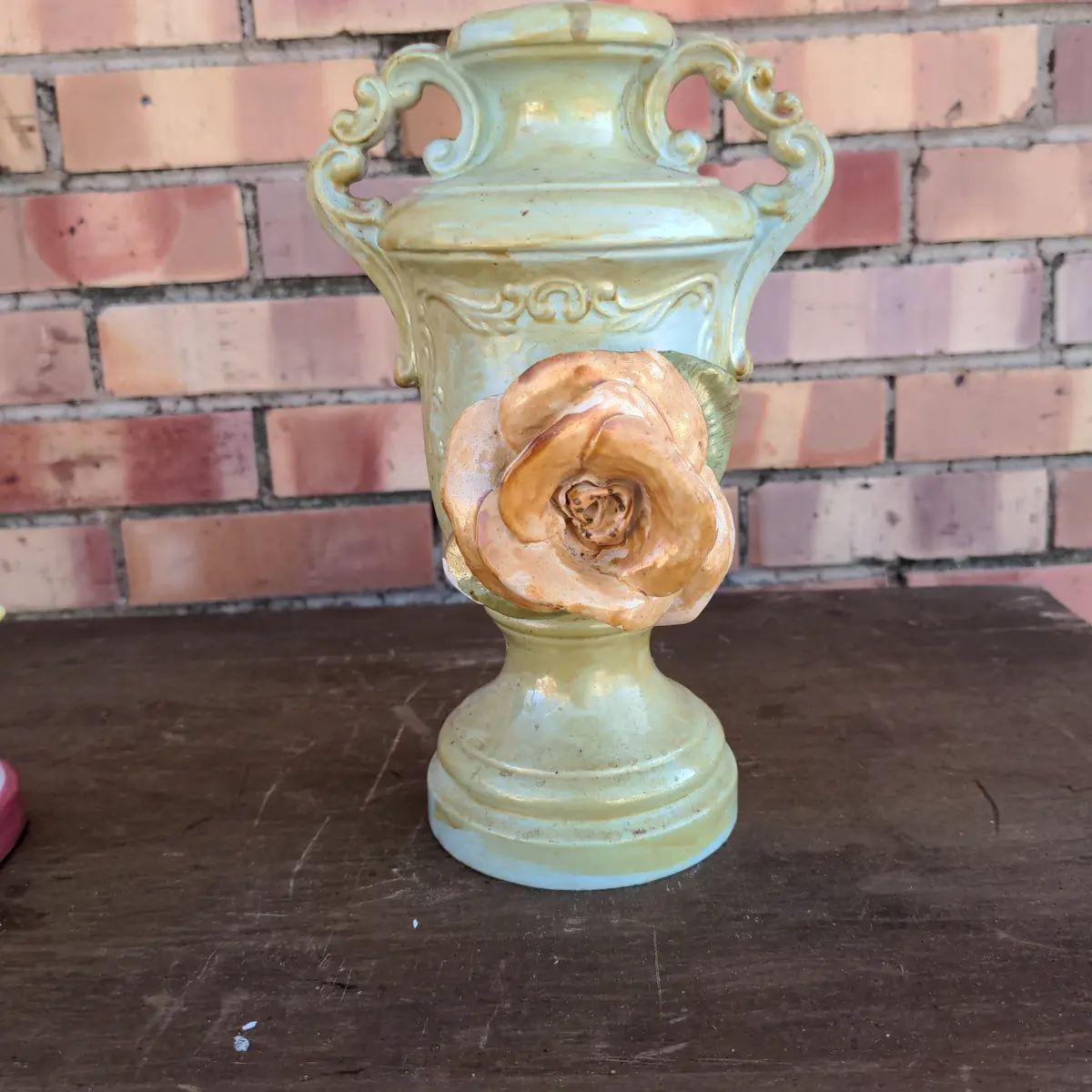 Small Green Lamp Base With Yellow Flower 1
