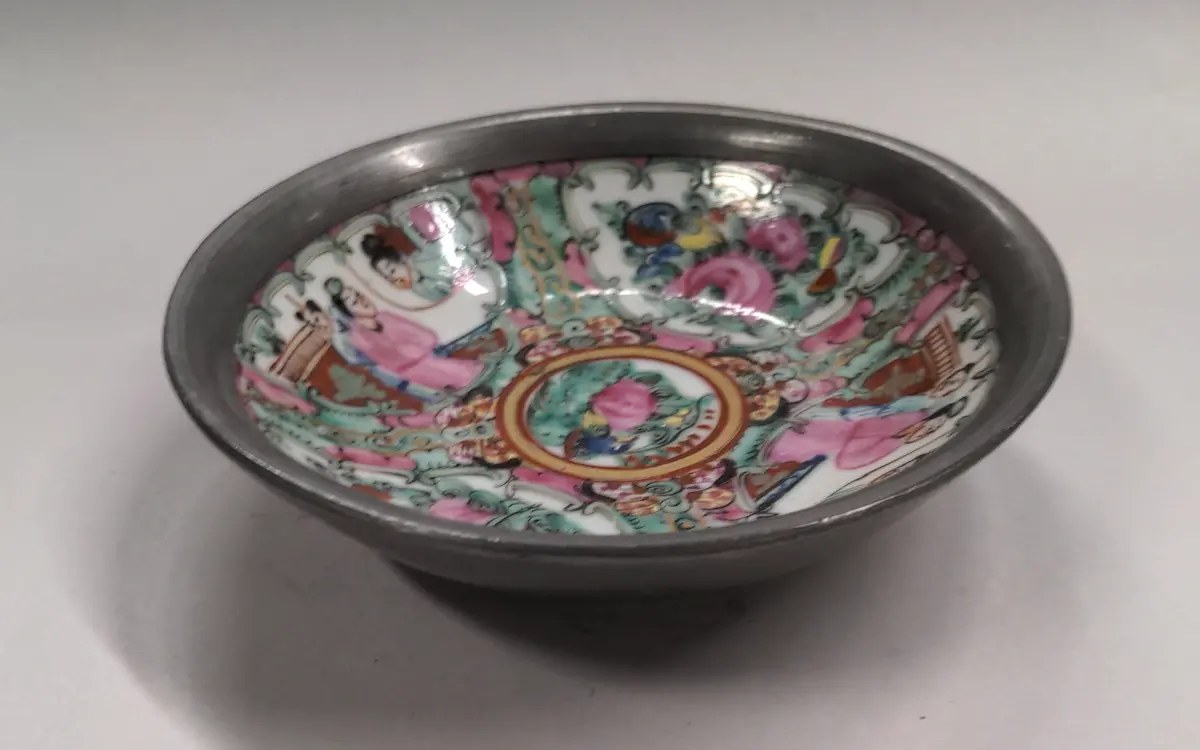 Small Made In Hong Kong Bowl In Pewter Casing 1