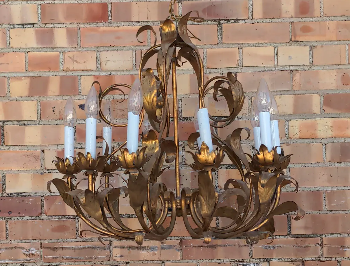 10 Light Guilt Florentine Chandelier 1