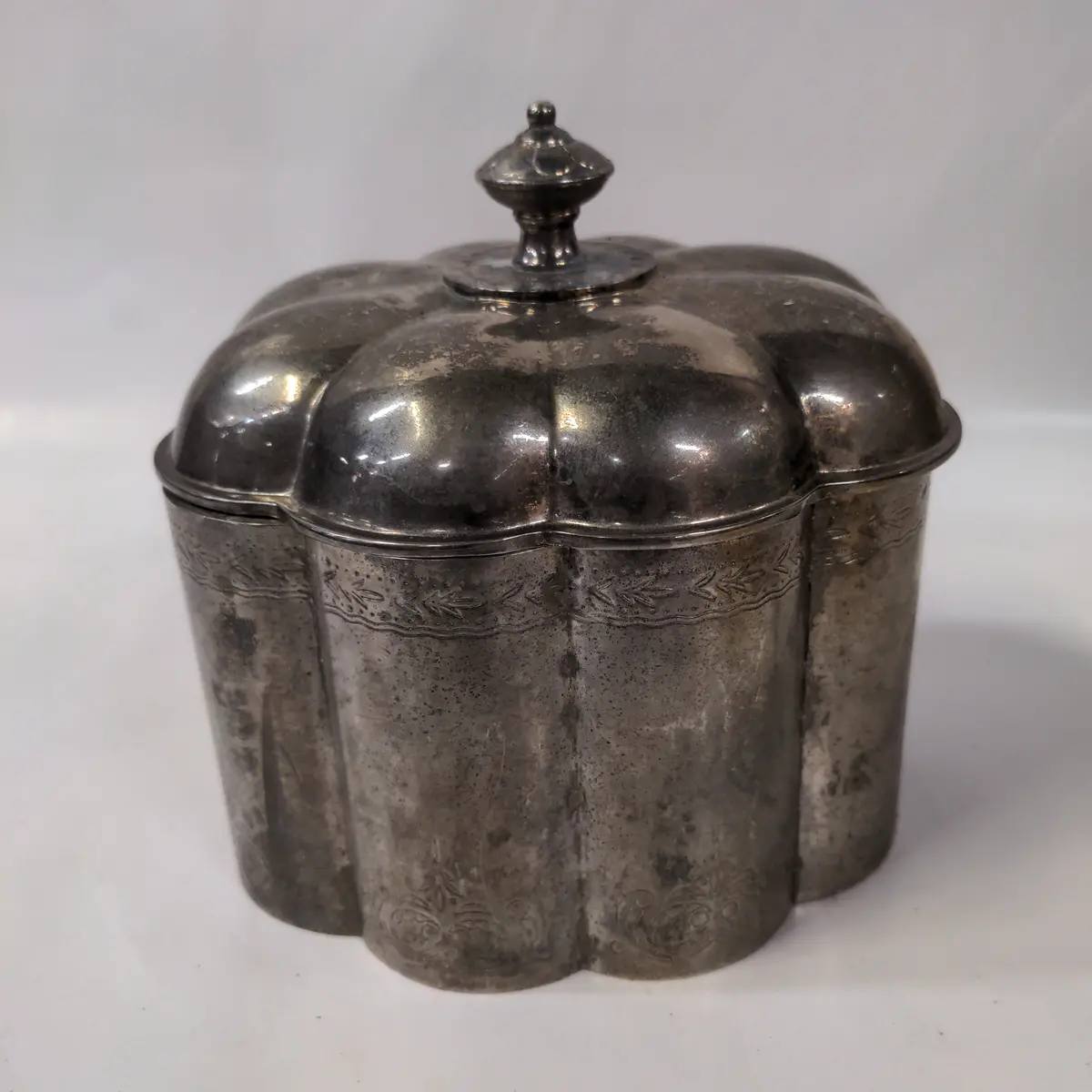 Silver Plate Oval Box With Lid 1