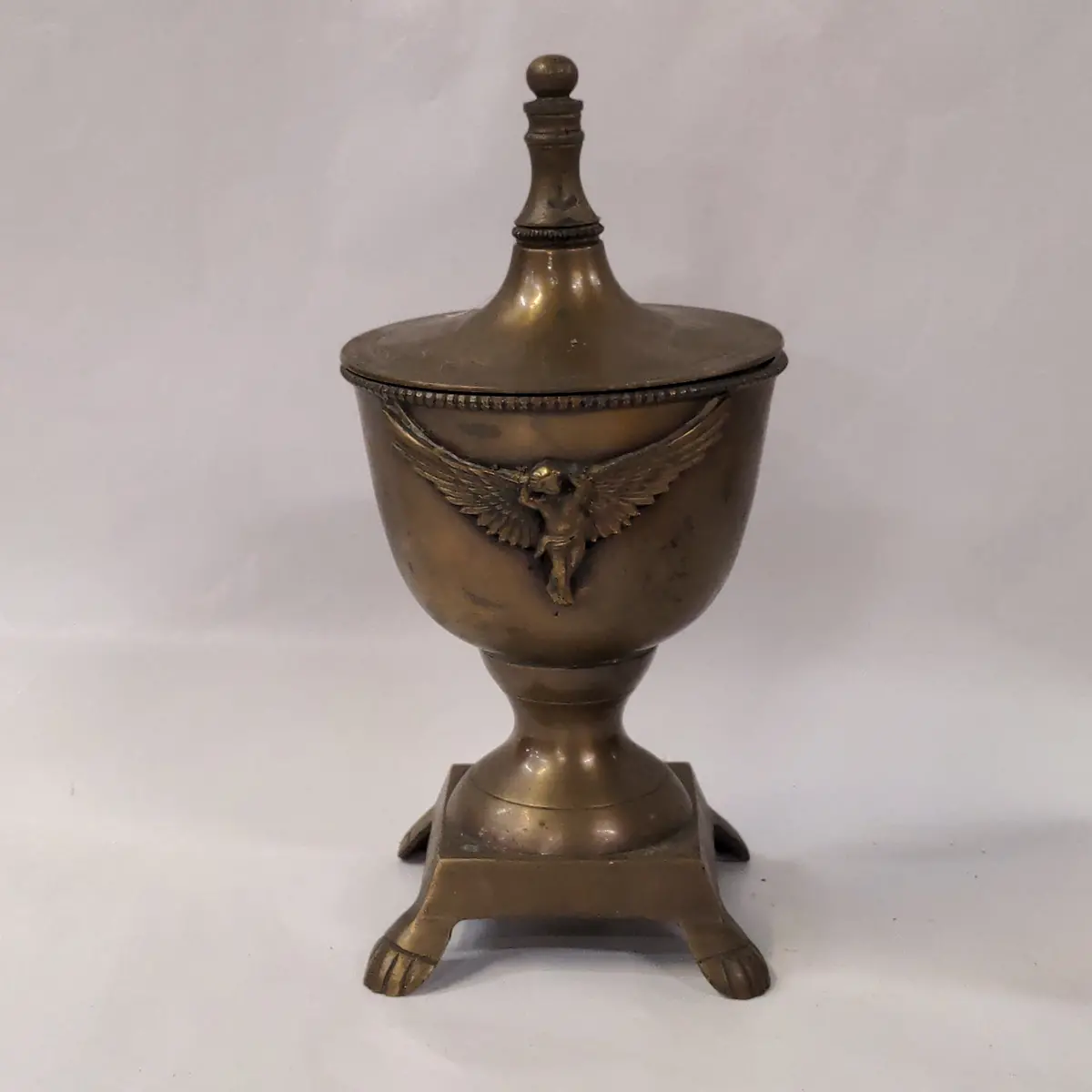 Press Urn With Lid 1