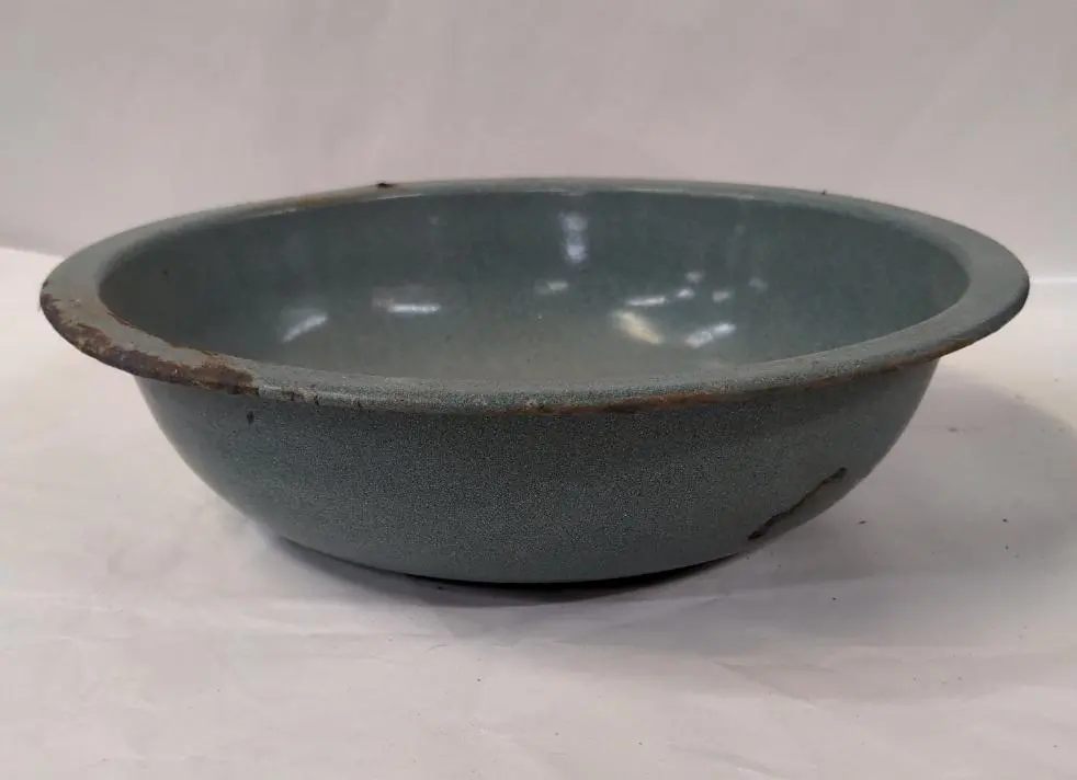 Enamelware Wash Pan As Found 1