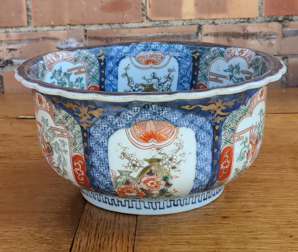 Imari Asian Bowl With Mystical Beast 1