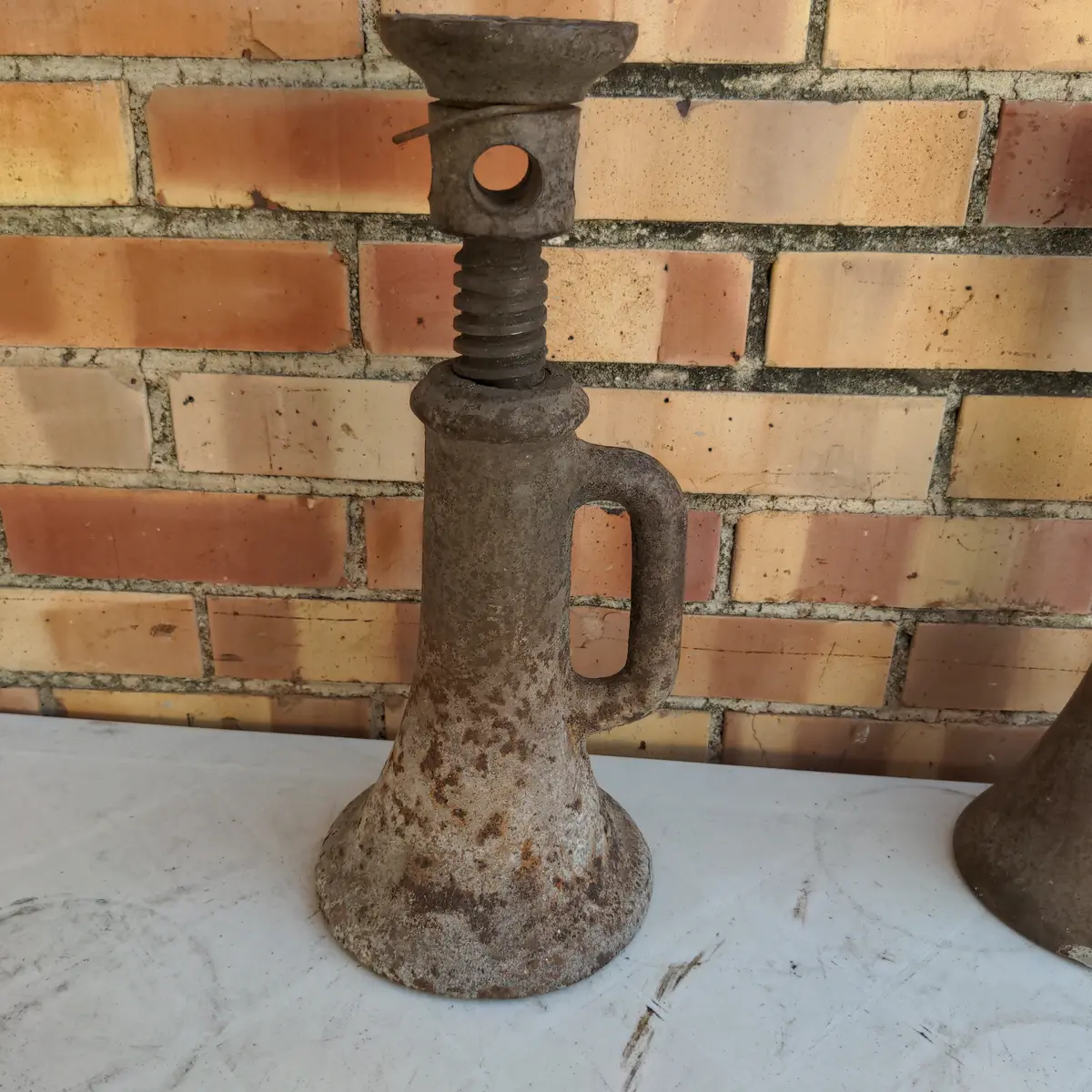 Medium Heavy Iron Jack 1