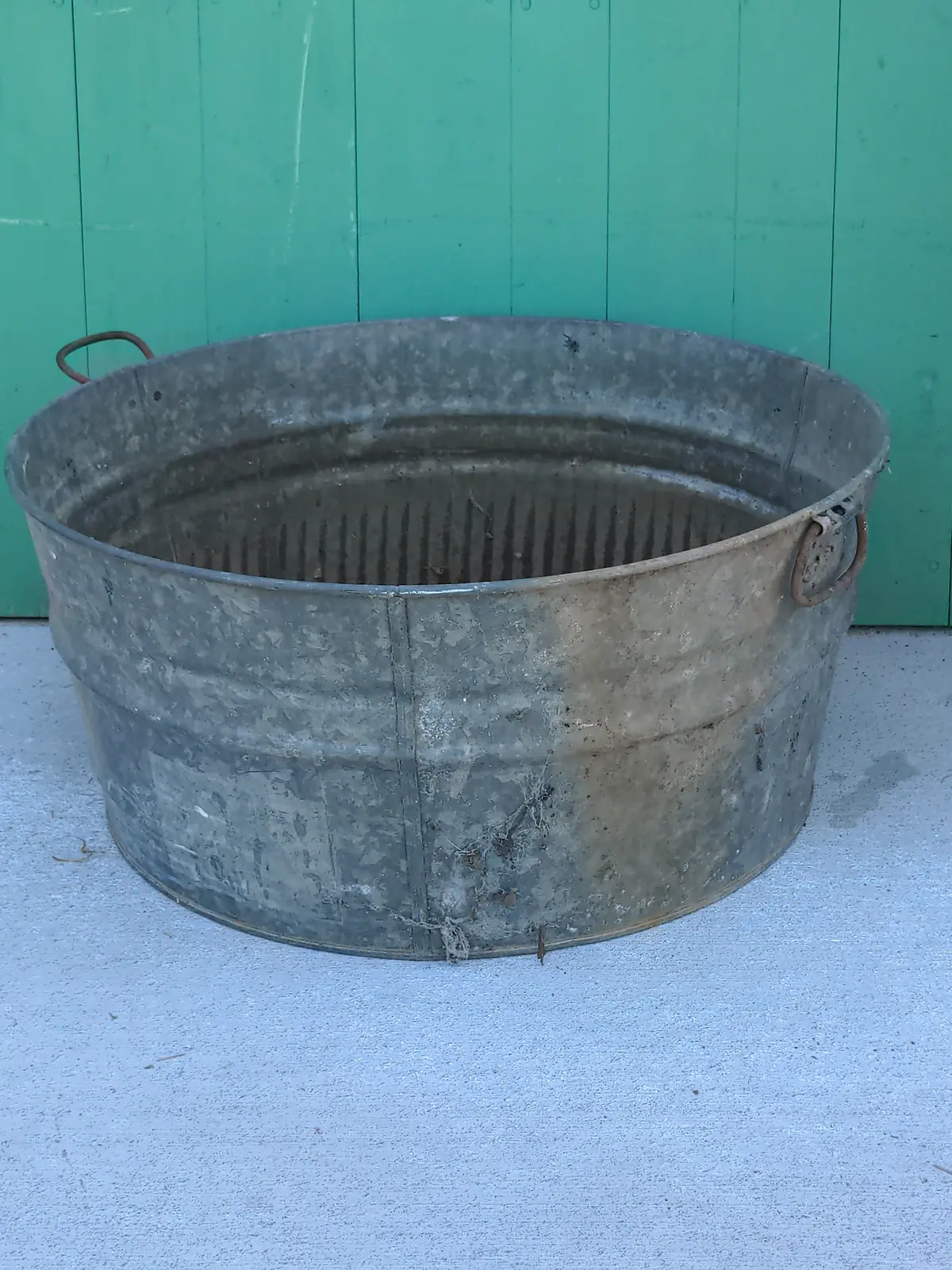 Large Galvanized Wash Tub 1