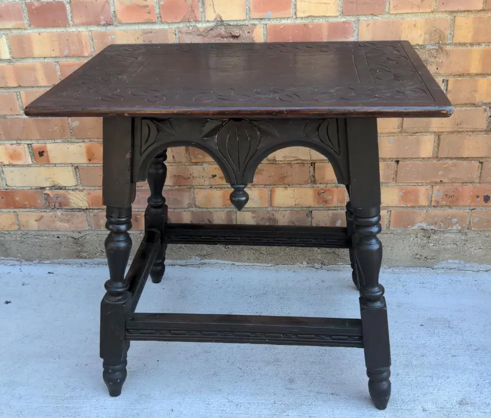 Oak Splayed-Leg Table 1