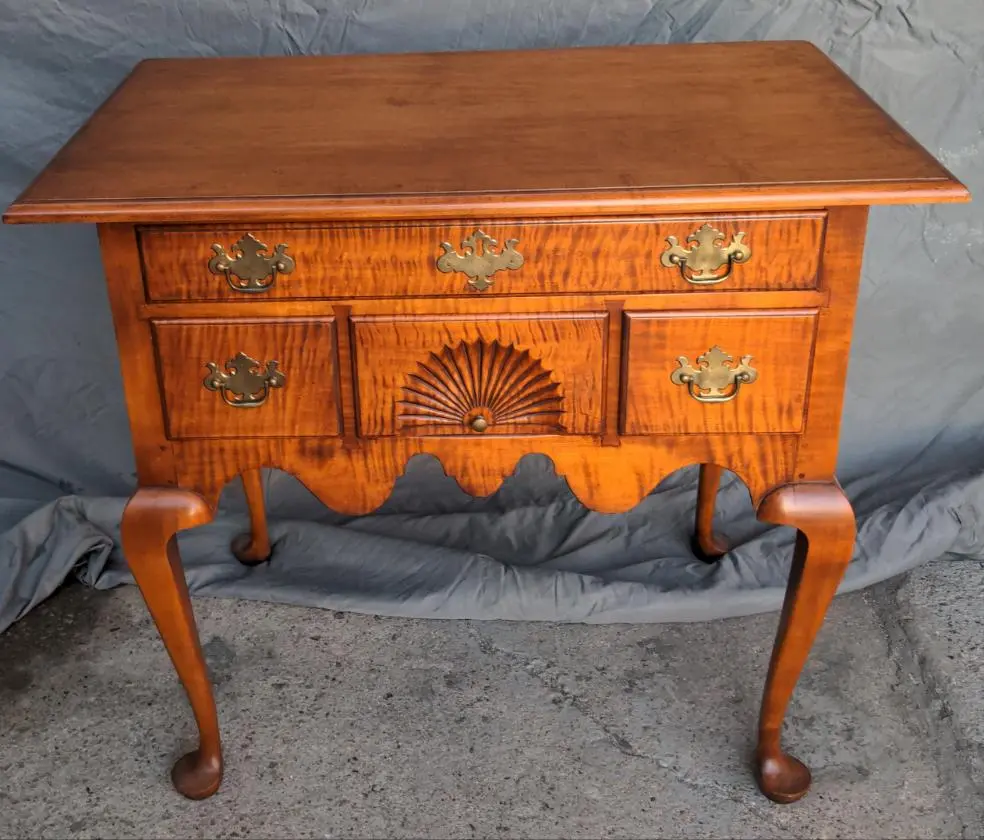 Eldred Wheeler Hand Made Copy Of 18Th Century Queen Anne Lowboy Chest 1