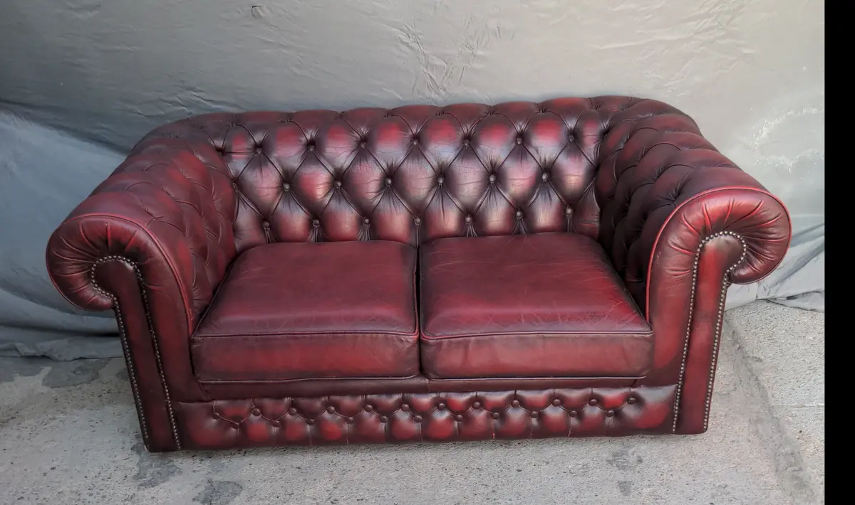 Red Chesterfield Loveseat Sofa 1
