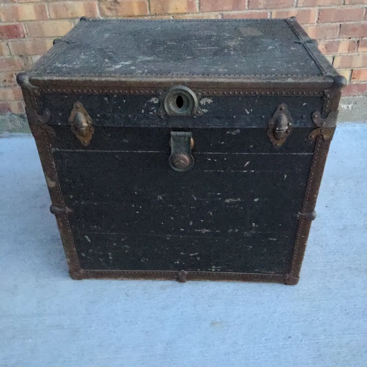 Unusual Square Cube Trunk 1