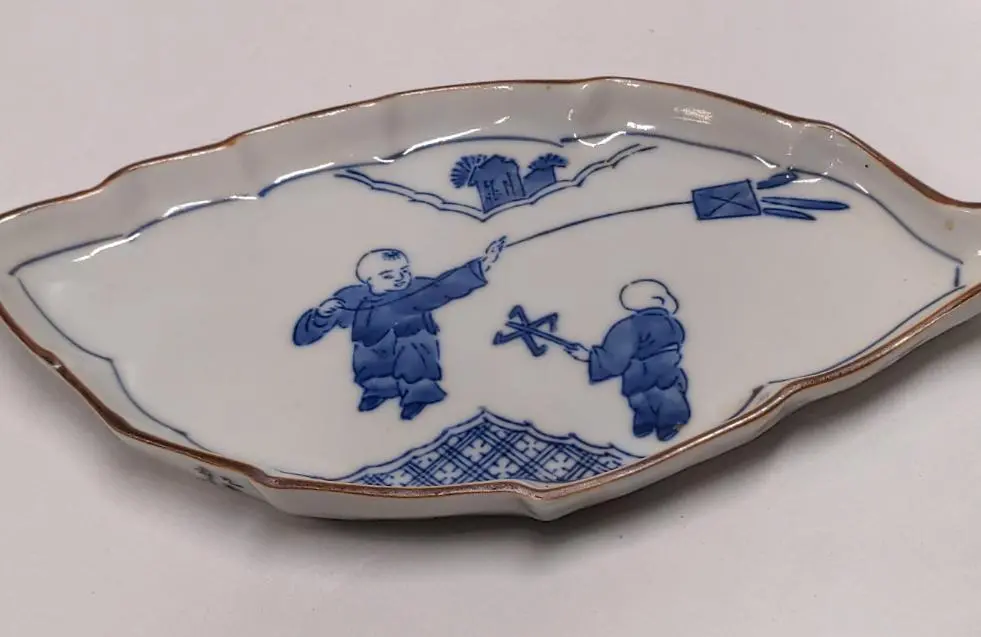 Leaf Shaped Blue And White Catch All Dish - As Is Chipped 1