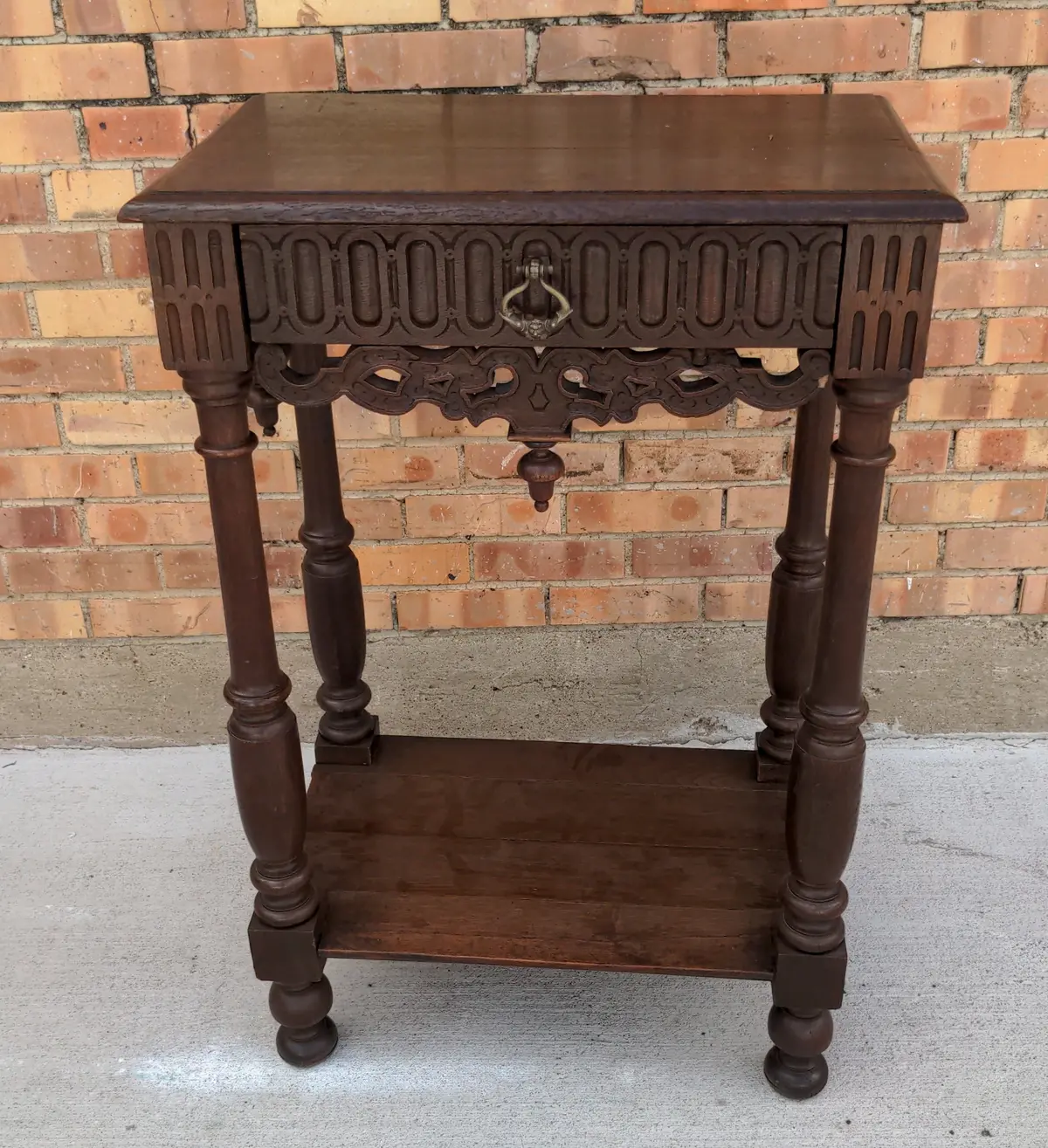 Oak Occasional Table With Drop Finials 1