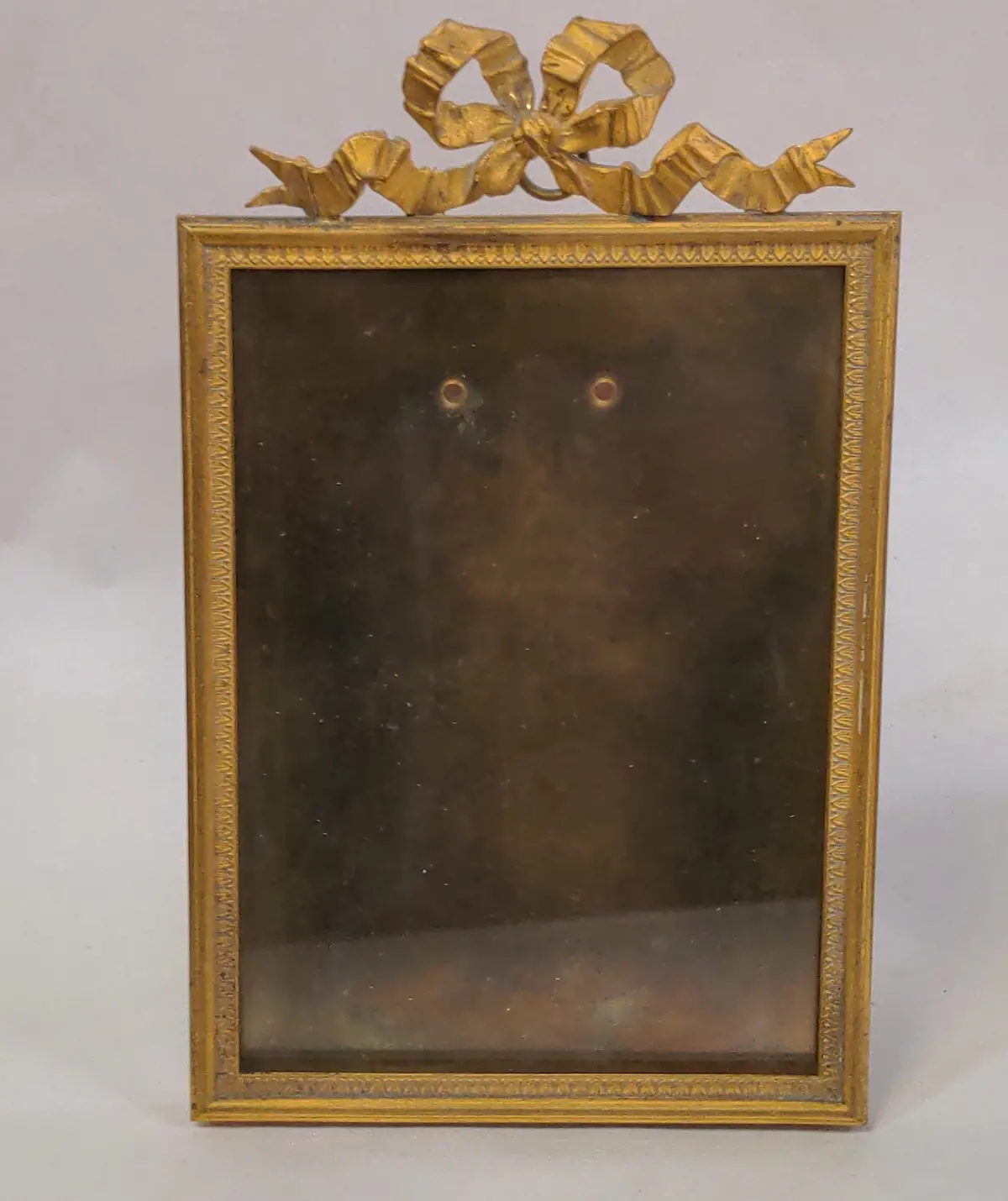 Louis Xvi Frame With Ribbon 1