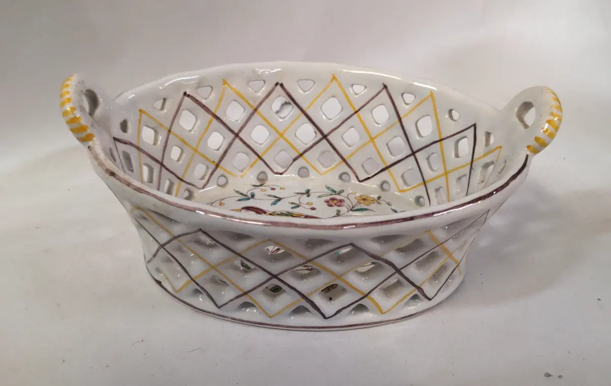 Small Glazed White Portuguese Lattice  Basket 1
