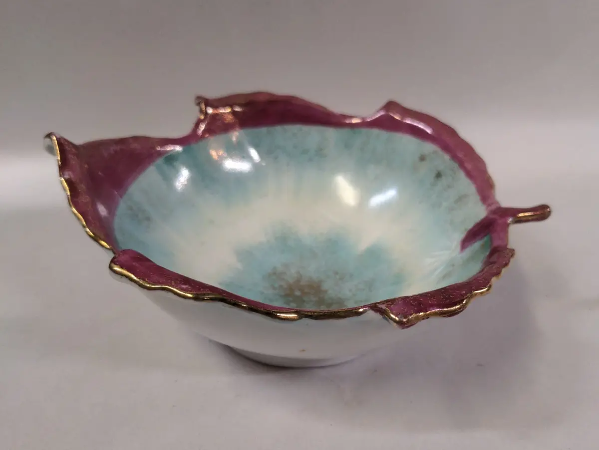 Small Japanese Leaf Bowl 1