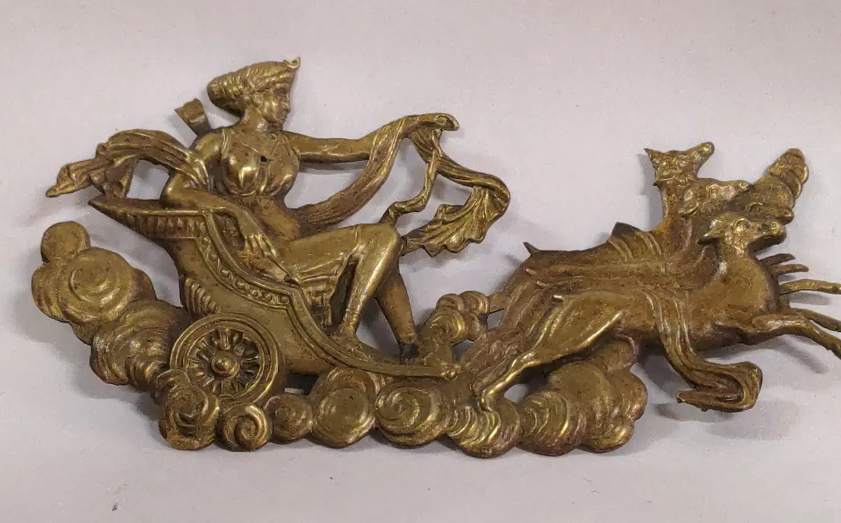 Ormolu  Classical Chariot Accent 1