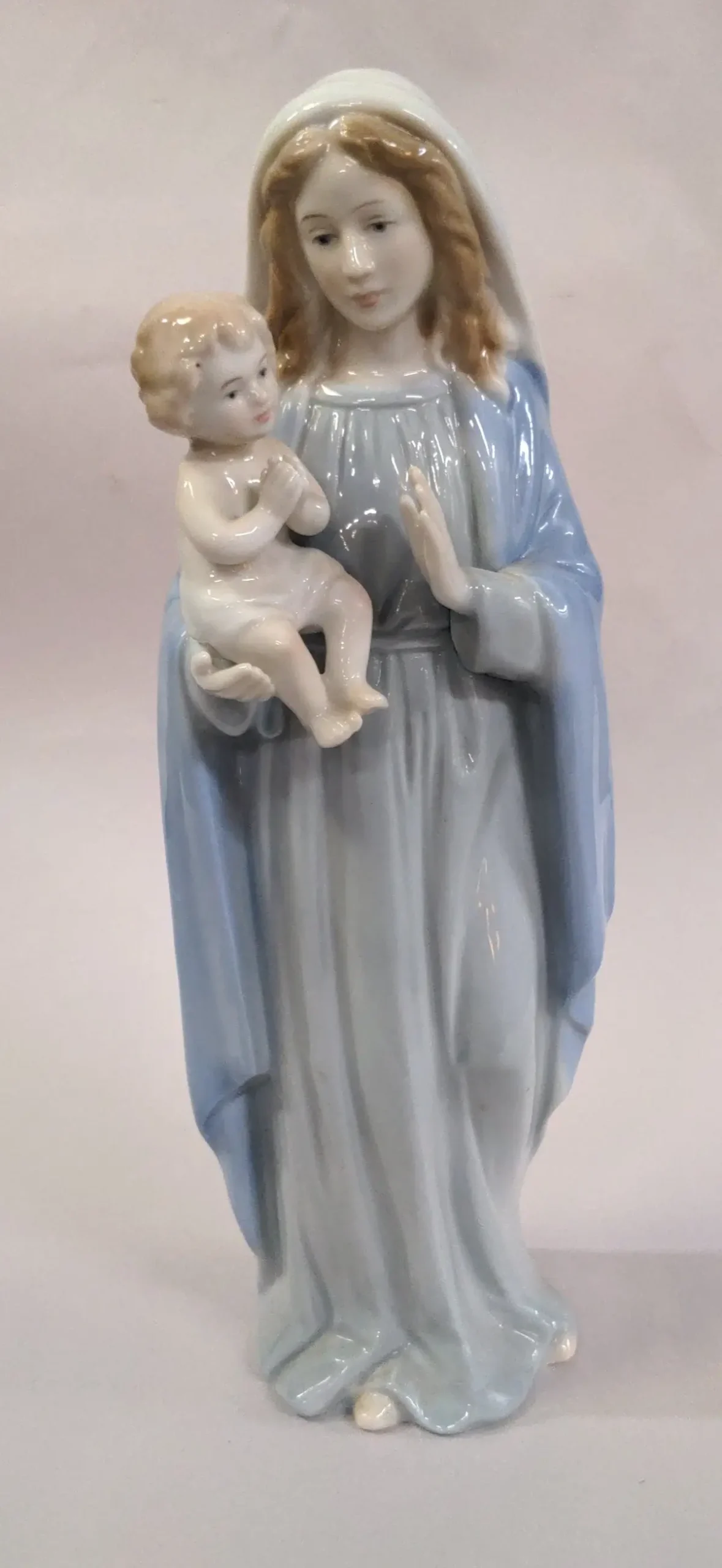 Figurine Mother And Child 1