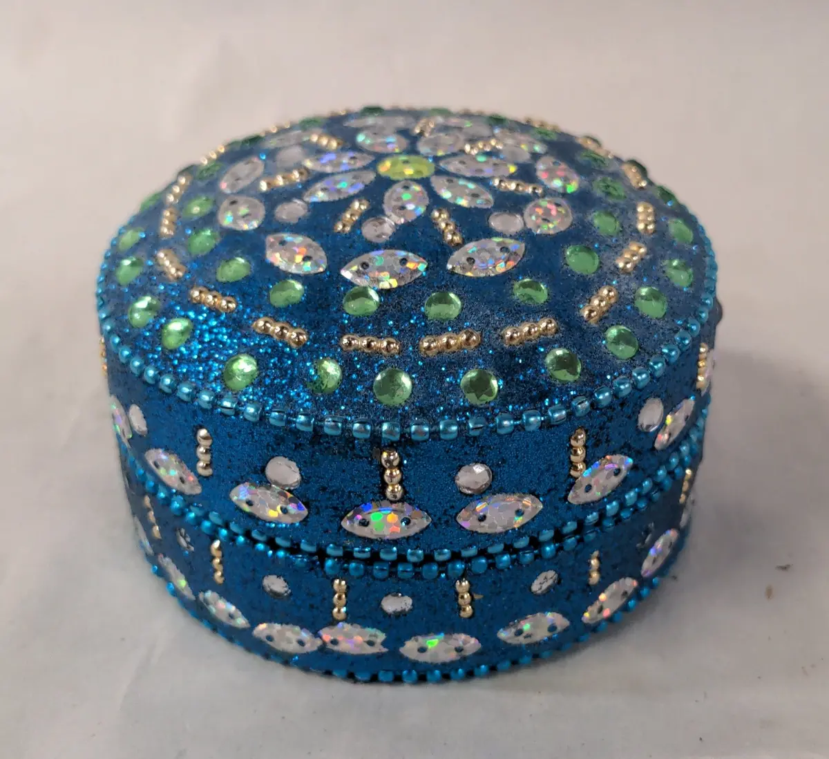 Small Round Sequined Box 1