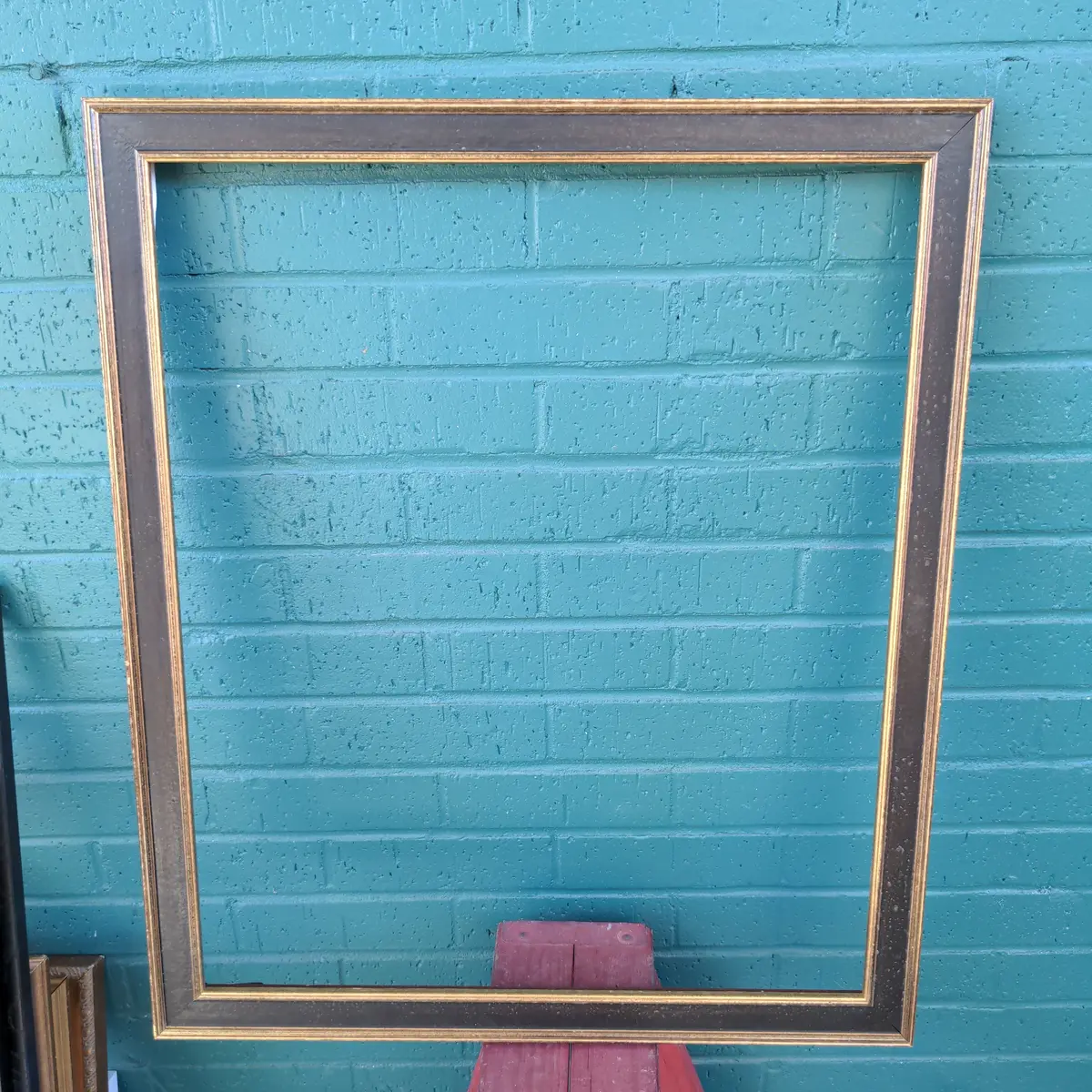 Modern Black With Gold Trim Frame 1