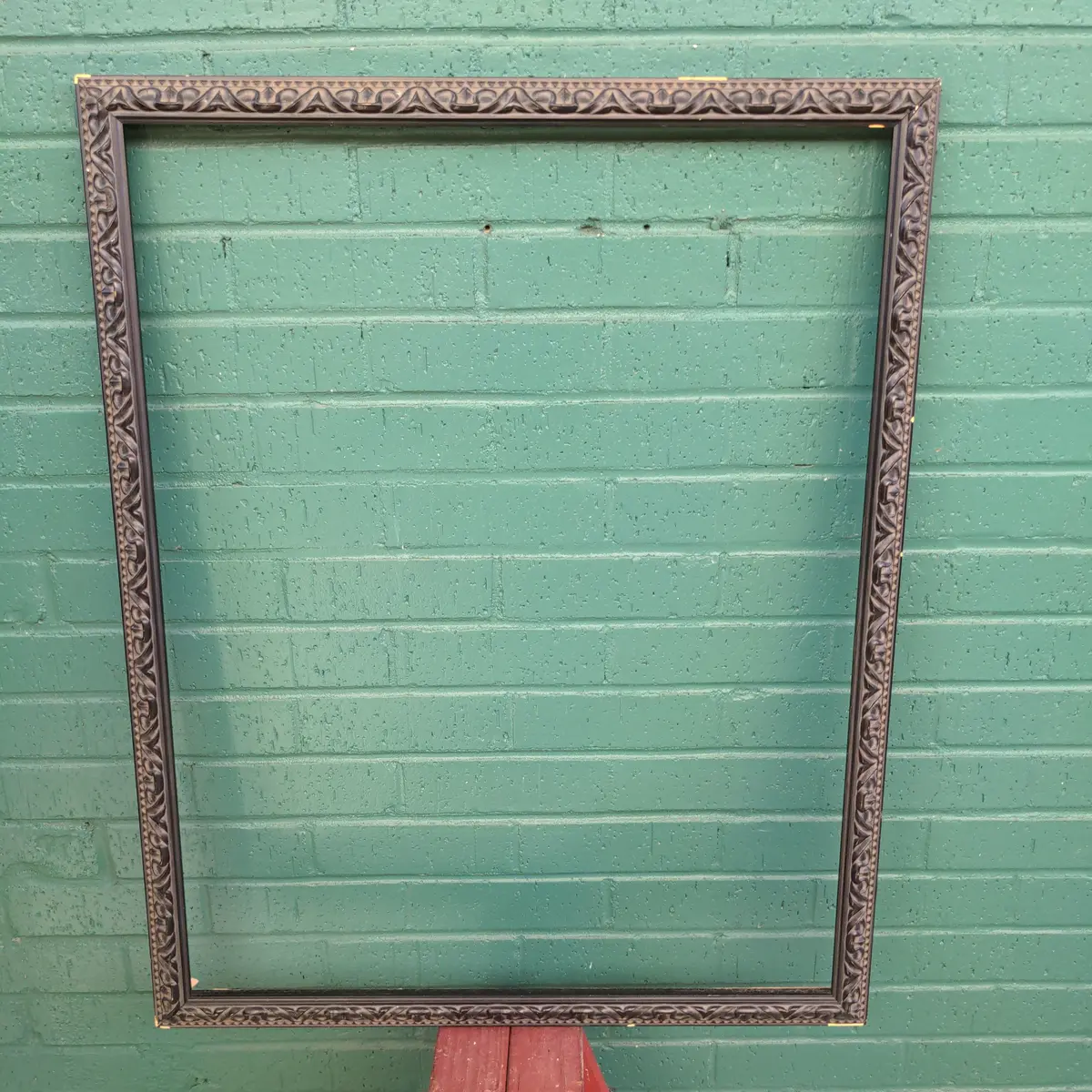 Black Molding Frame As Found 1