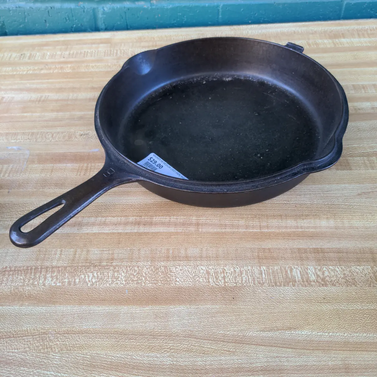 Wagner #8 Medium Cast Iron Skillet 1
