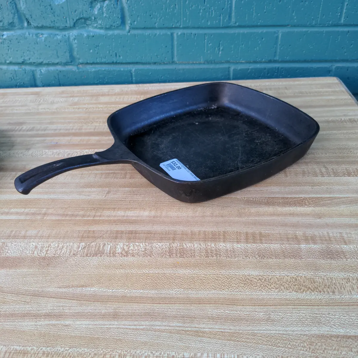 Wagner Square Cast Iron Skillet 1