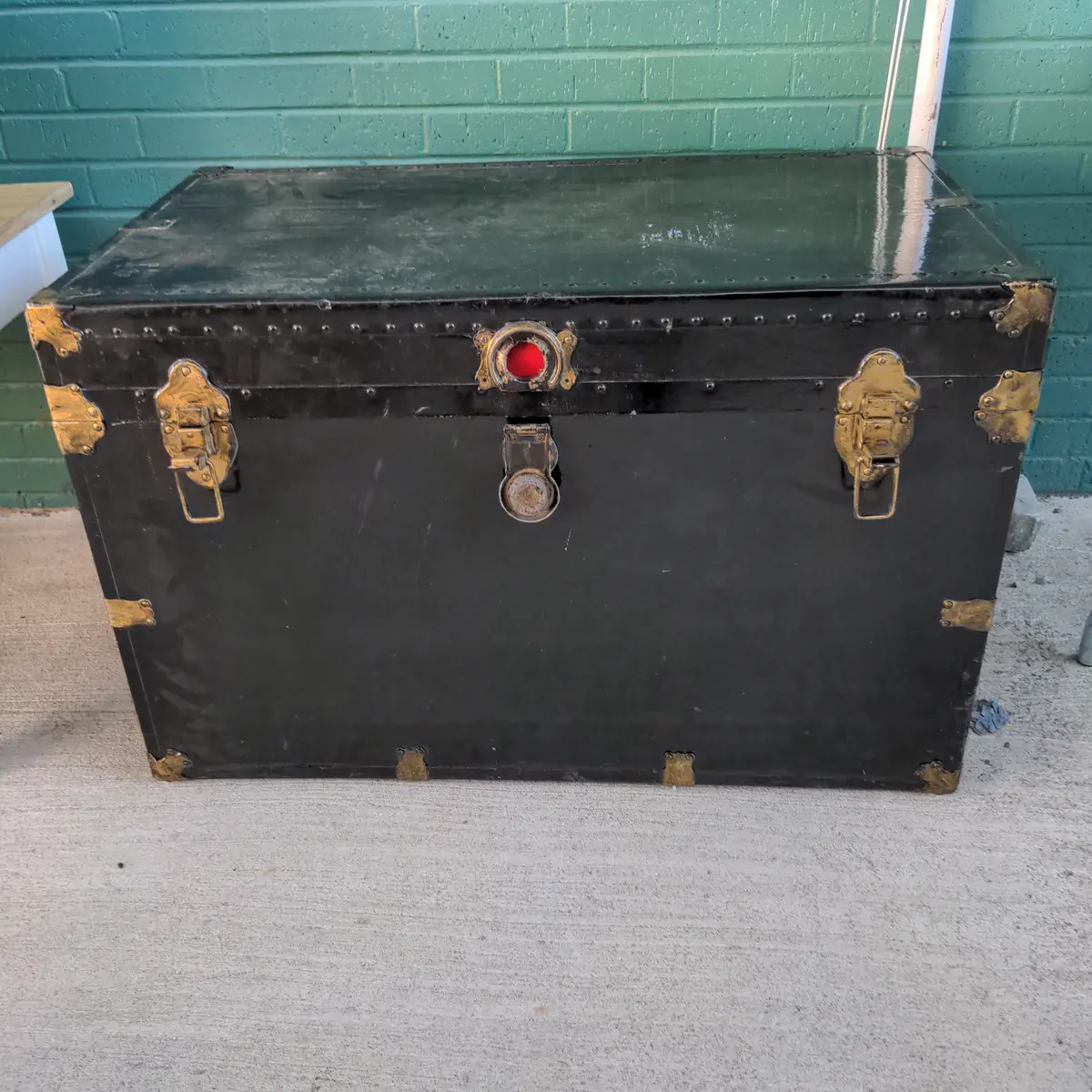 Black Steamer Trunk 1