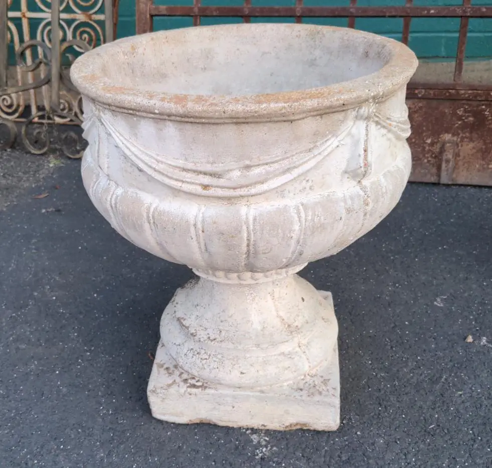 Medium Concrete Lincoln Drape Patio Urn 1