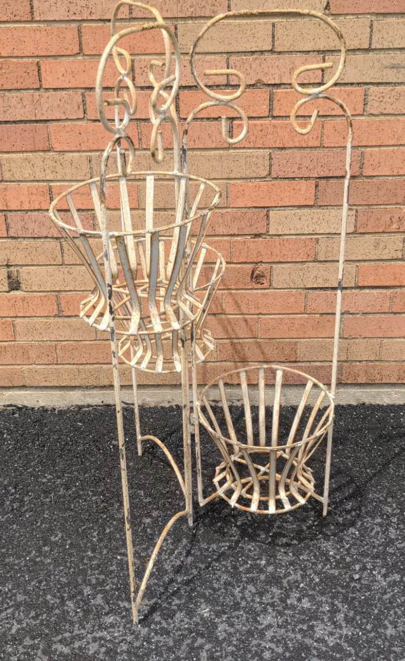 Folding Ivory Iron Plant Stand 1