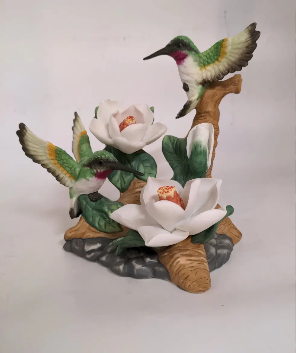 Bisque Hummingbirds Statue 1